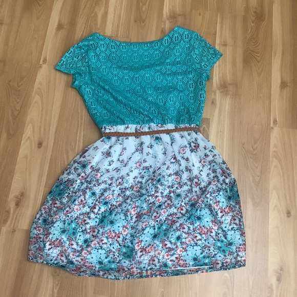 2 for $4 💙 AUW Teal Floral Dress w/ Belt | Size M Junior - Picture 2 of 3